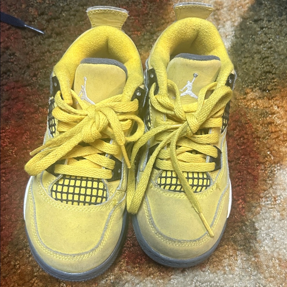 Jordan Kids Sneakers in Vibrant Yellow